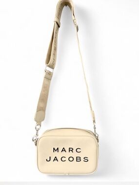 like new- Marc Jacobs Flash Cream Camera Crossbody Bag